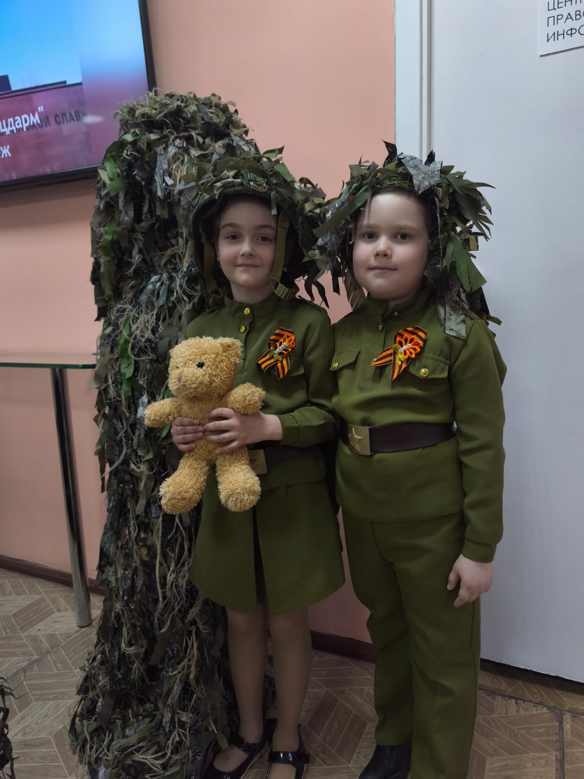 Поздравляем Свертокину Веронику  с победой в окружном конкурсе чтецов!.