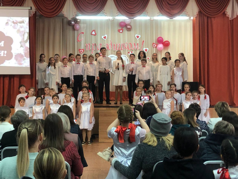 День Матери в школе.